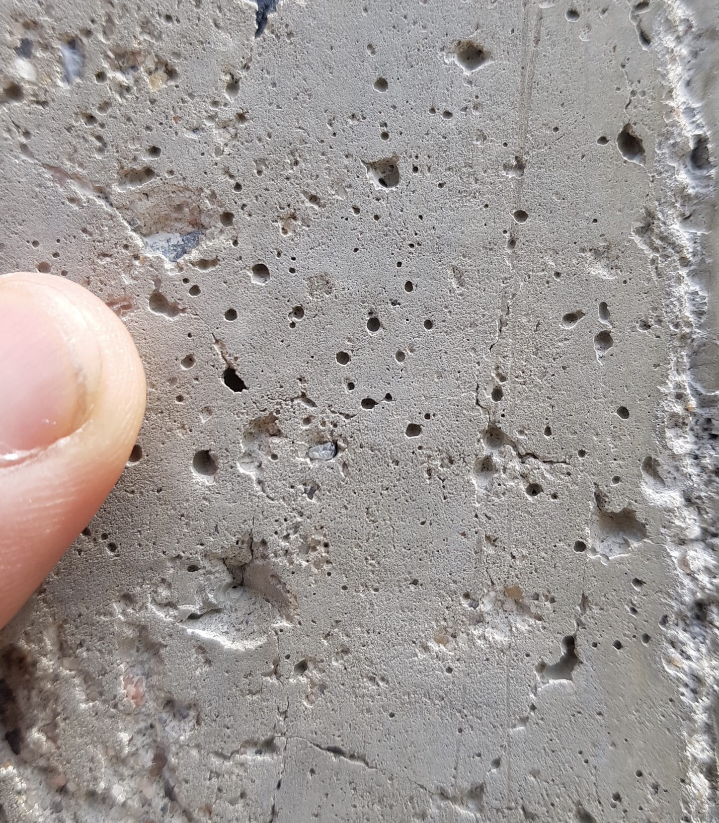 Epoxy primer application issues – air expanding from within concrete